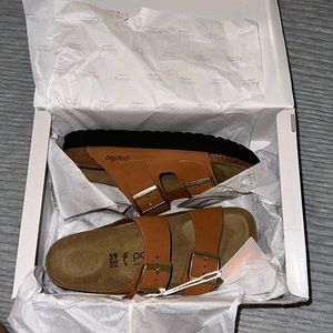 Birkenstock Arizona Platform NWT